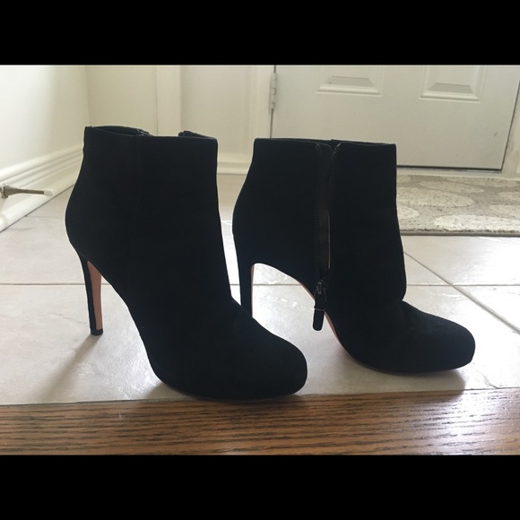 Shoes - Picture 3 of 3